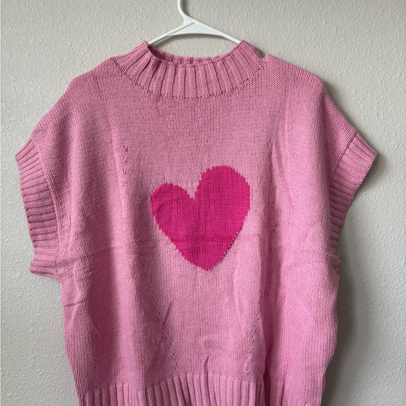 Tops - Pink Heart Knit Sleeveless Sweater Top